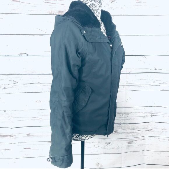 Aritzia TNA Black Magic Winter Jacket w/ Hood & Secret Hidden pocket M - Picture 3 of 11
